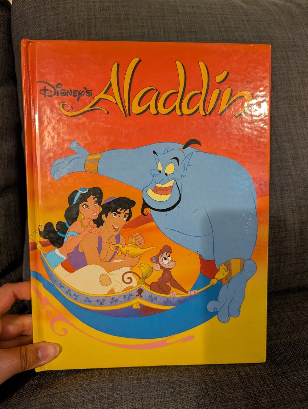 Vintage 1992 Aladdin Book!